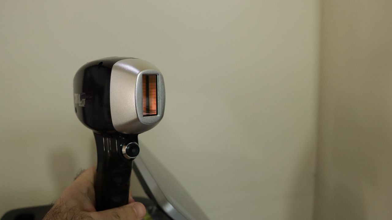 قیمت لیزر تیتانیوم