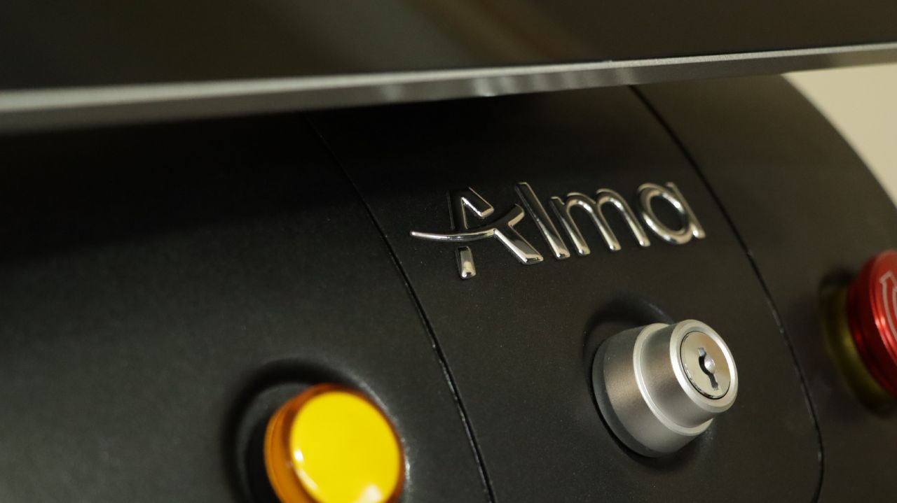 دستگاه لیزر رفع موهای زائد سوپرانو تیتانیوم